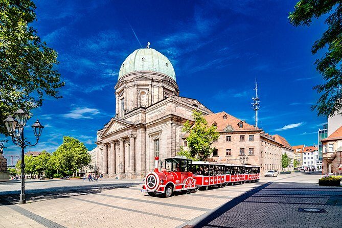 City tour through Nuremberg with the little train - Christmas tour - Comfort, Crowds, and the Reality of Packed Seating