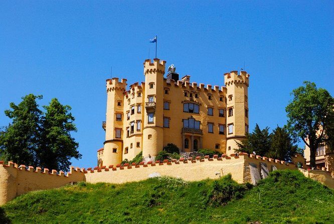 EXCLUSIVE 3 Royal Castle SKIP-THE LINE Tour of Neuschwanstein + Linderhof + Hohenschwangau from Munich - Key things that shape this day