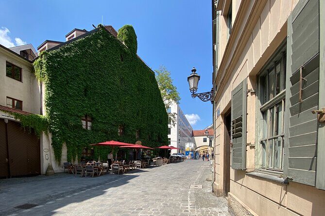 Fall in Love with Munich in a Private Old Town Walking Tour - Pfistermühle: the pretzel story and Munich symbolism