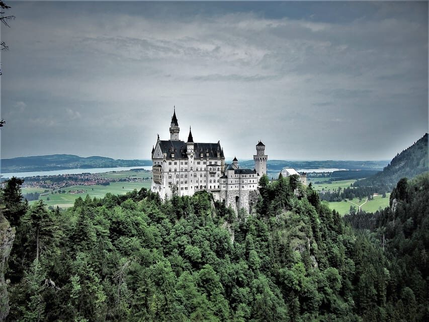 From Füssen: Neuschwanstein & Linderhof Castles Private Tour - Neuschwanstein Castle: Mary’s Bridge photos, then the guided group interior