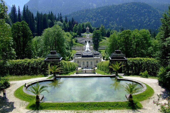 From Munich: Neuschwanstein Castle and Linderhof Private Tour - Weather strategy: all-weather operation with winter-specific surprises