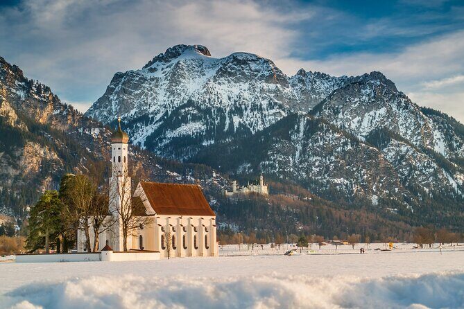 From Munich: Neuschwanstein Castle and Linderhof Private Tour - Neuschwanstein: how the skip-the-line helps you actually enjoy the castle