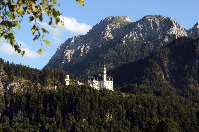 Half day tour private from Munich to Neuschwanstein Castle - Oberammergau Stop: Passion Play Town on Your Schedule