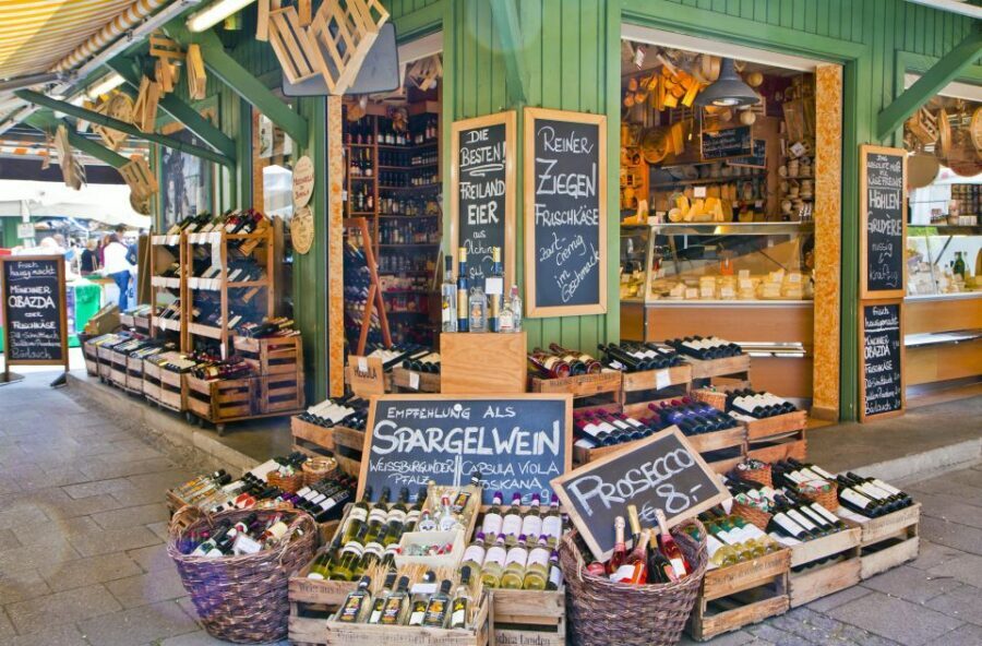 Marienplatz and Viktualienmarkt Private Tour and Tasting - Price and value: is $326 per person worth it?