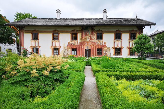 Mike's Neuschwanstein & Linderhof Private Tour from Munich - Stop 3: Reutte, Austria for lunch (the local-food reset)
