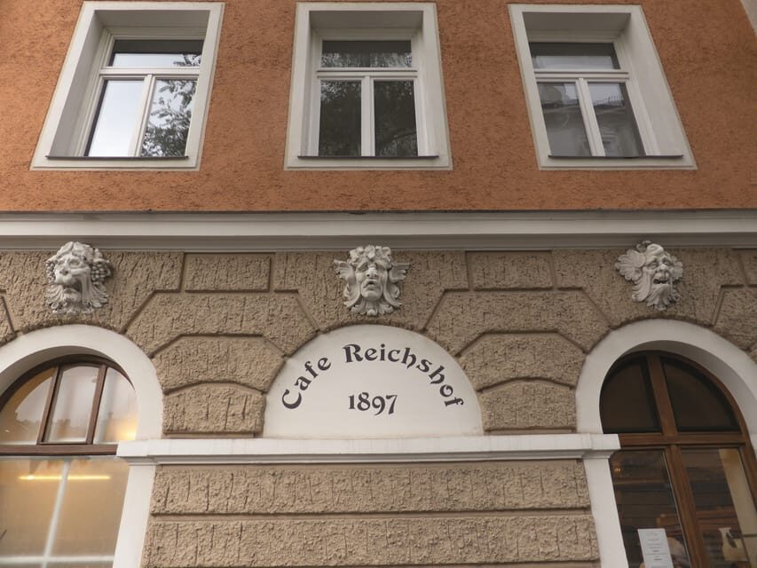 Munich: 3-Hour Food Tour Through Haidhausen in GERMAN - Group size and tour style: small group vs private