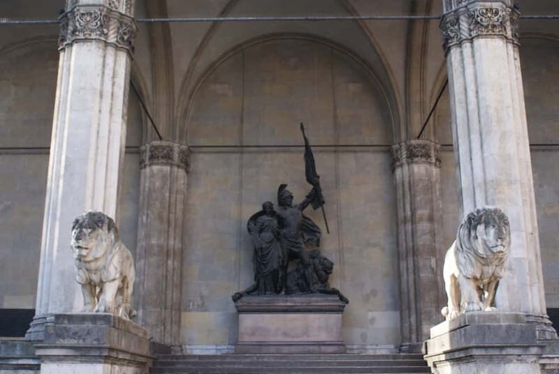 Munich and Nazi History Combination Day Tour Small Group - Munich and Nazi history, told in two parts from Marienplatz