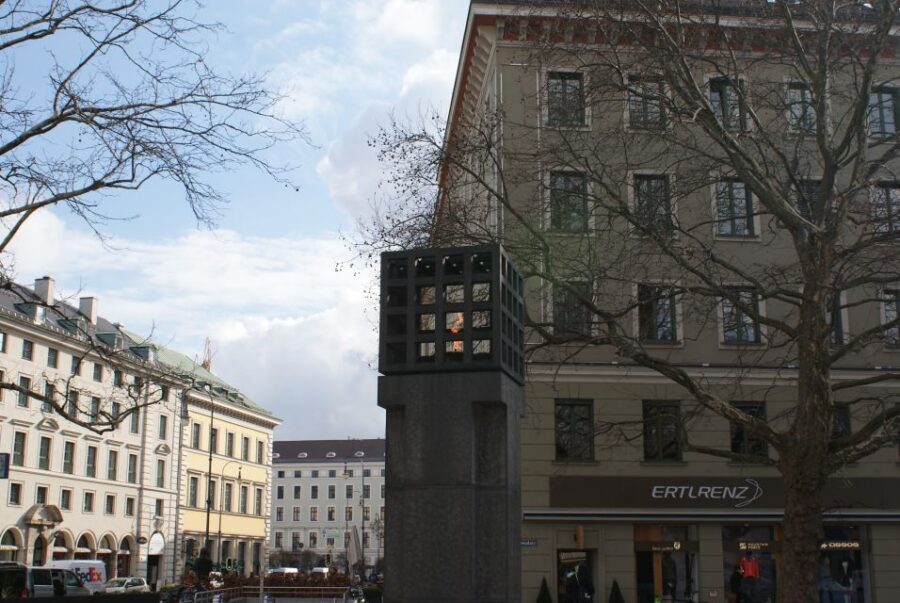 Munich and Nazi History Combination Day Tour Small Group - Price and value: what you’re paying for in an 8-hour day