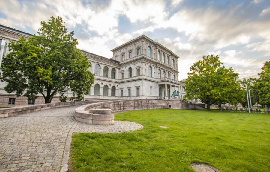 Munich: Capture the most Photogenic Spots with a Local - Starting at Café Frischhut: the photo-walk mindset