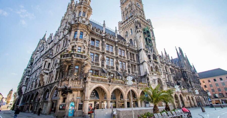 Munich: Express Walk with a Local in 90 minutes - Key highlights you’ll care about