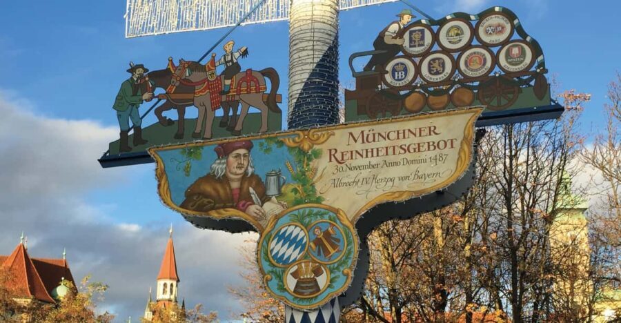 Munich: Food Tour Beer- 3 small beers & "Brotzeit" in GERMAN - Weisses Bräuhaus and Bavarian Brotzeit: Where the Tour Lets You Loosen Up