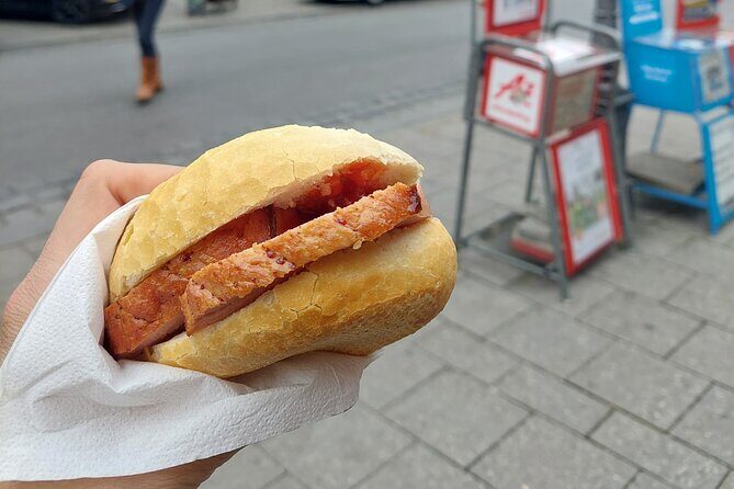 Munich Food Tour with Full Meal & Drinks by Do Eat Better - Marienplatz landmarks and a classic German tavern main dish