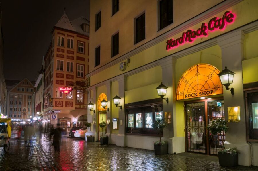 Munich: Hard Rock Cafe with Set Menu for Lunch or Dinner - Your Set Menus: Acoustic vs Electric at Hard Rock