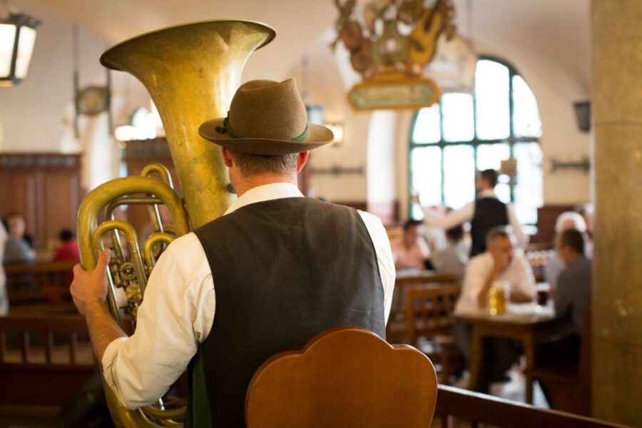 Munich: Hofbräuhaus Guided Tour with 1 Beer - Timing reality: 1.5 hours goes quickly