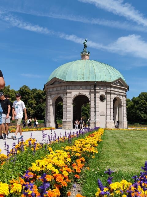 Munich: Mini Classic Bike Tour with Beer Garden Stop at 4 PM - Chinese Tower Beer Garden Stop: Good Timing, Food Not Included