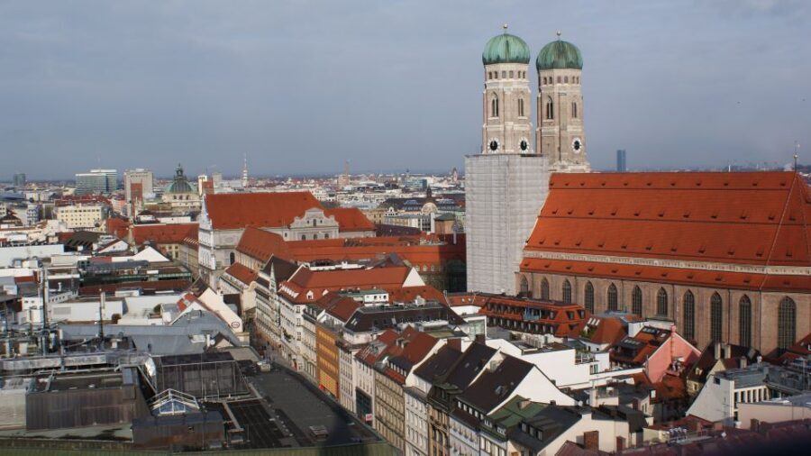 Munich: Nazi History 2-Hour Small Group Walking Tour - Marienplatz start: seeing how a city frames power