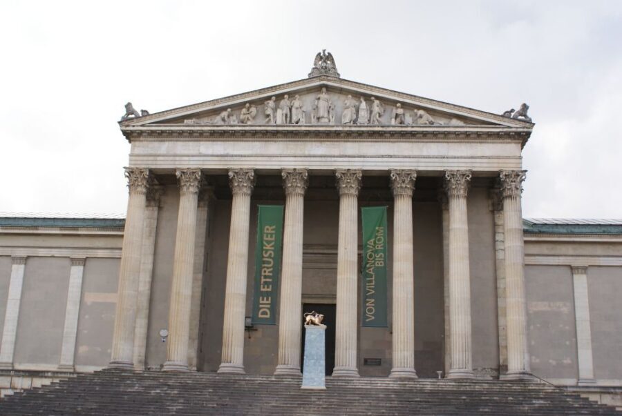 Munich: Nazi History 2-Hour Small Group Walking Tour - Odeonsplatz: where famous Munich landmarks meet unsettling stories