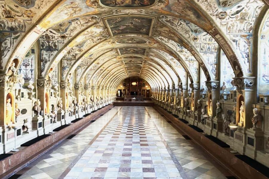 Munich Nymphenburg Palace Tickets and Tour, Carriage Museum - Group tour comfort: small size, one language, and real timing