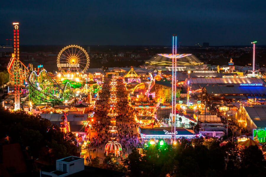 Munich Oktoberfest All-Inclusive Tour - The walk to Oktoberfest: photo stops and real insider tips
