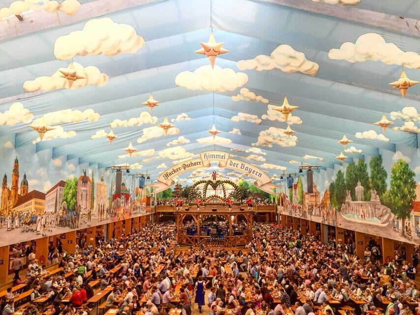 Munich: Oktoberfest Tour with Tent Reservation, Food & Beer - Guides and group chemistry: why names keep coming up