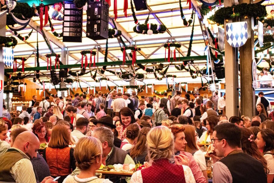 Munich: Oktoberfest Tour with Tent Reservation, Food & Beer - The beer-tent reservation: where the fun clicks into gear