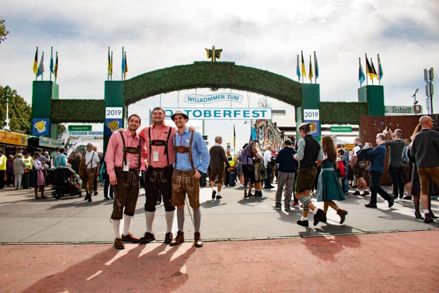 Munich: Oktoberfest Tour with Tent Reservation, Food & Beer - Included meal and the two liters of beer voucher
