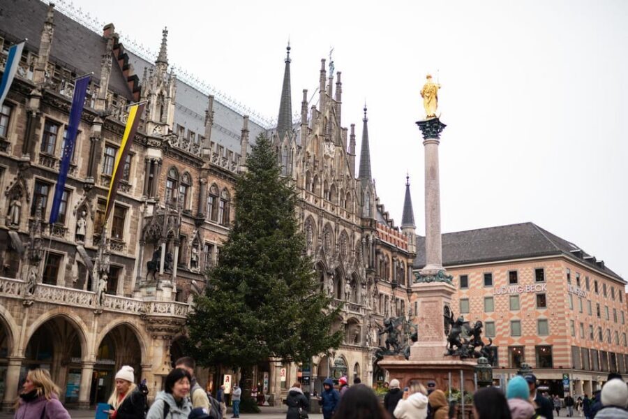 Munich: Old Town Culinary Tour - Starting at Marienplatz and the Rathaus-Glockenspiel entrance