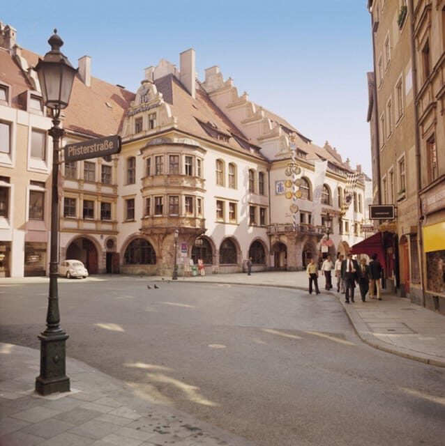 Munich: Private or Group Third Reich and WWII Walking Tour - Beer halls, book burnings, and targeted terror in street-level context