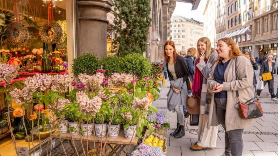 Munich: Private Personalized Walking Tour with a Local Host - Key things you’ll notice on this Munich walking tour