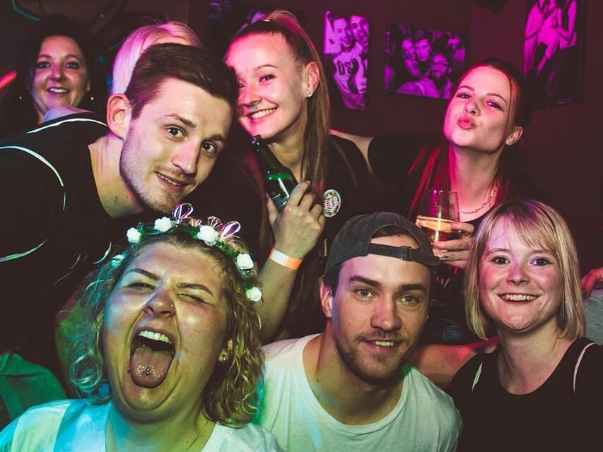 Munich: Private pub crawl with insider-guide & free shots - Price and value: what $318 per group really means