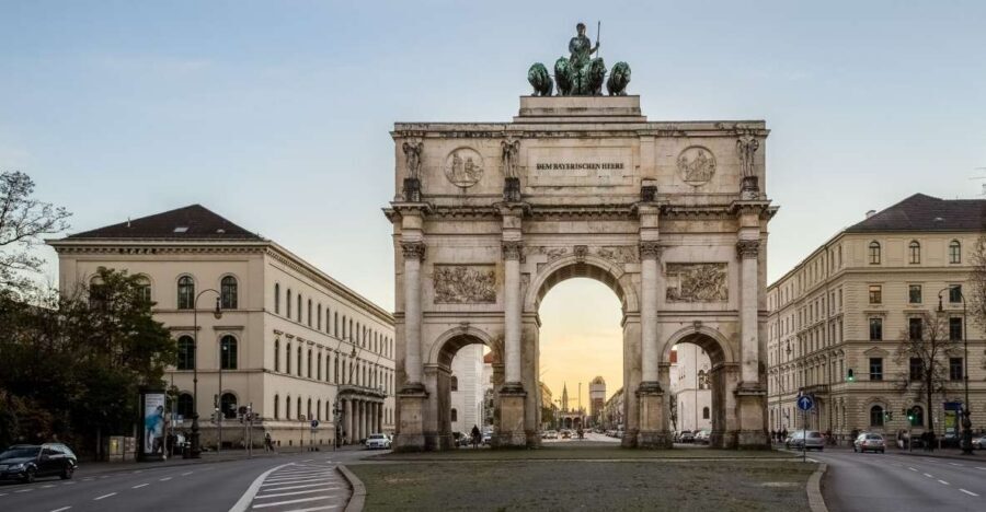 Munich : Private Walking Tour with A Guide (Private tour) - A Private Guide Turns Munich Streets Into a Story
