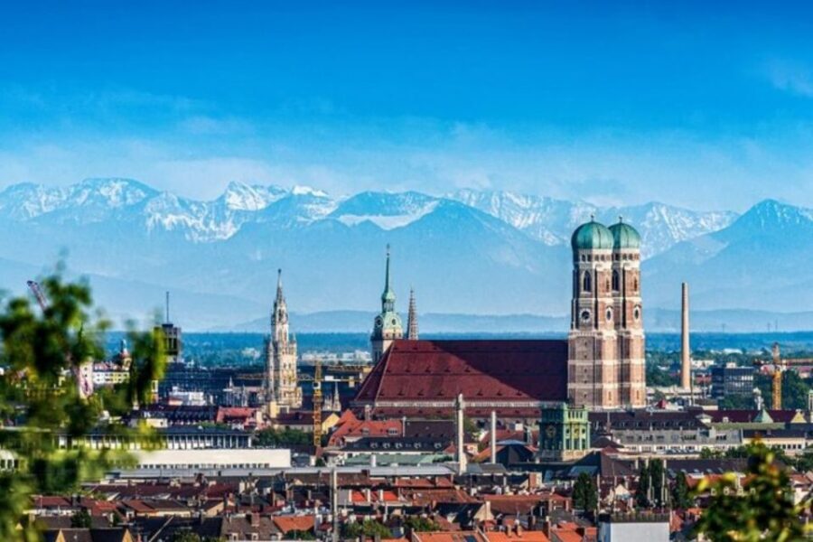 Munich : Private Walking Tour with A Guide (Private tour) - What You’ll See: Old Town, Churches, and the City’s Public Faces