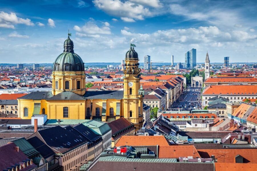 Munich : Private Walking Tour with A Guide (Private tour) - Walking + Public Transport: Less Tiring, More Covering