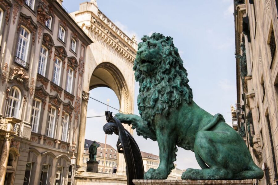Munich : Private Walking Tour with A Guide (Private tour) - Timing Tip: Daytime to Nighttime Is a Real Choice