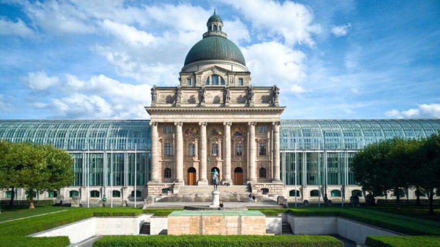 Munich Private Walking Tour with the BMW Museum and BMW Welt - Hofbräuhaus Beer Culture (Since 1589): Ending the Day on Purpose