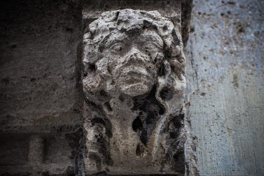 Munich: Raven Black Witches and Executioners Walking Tour - Angers quarter stroll: fear, ravens, and the work nobody wanted