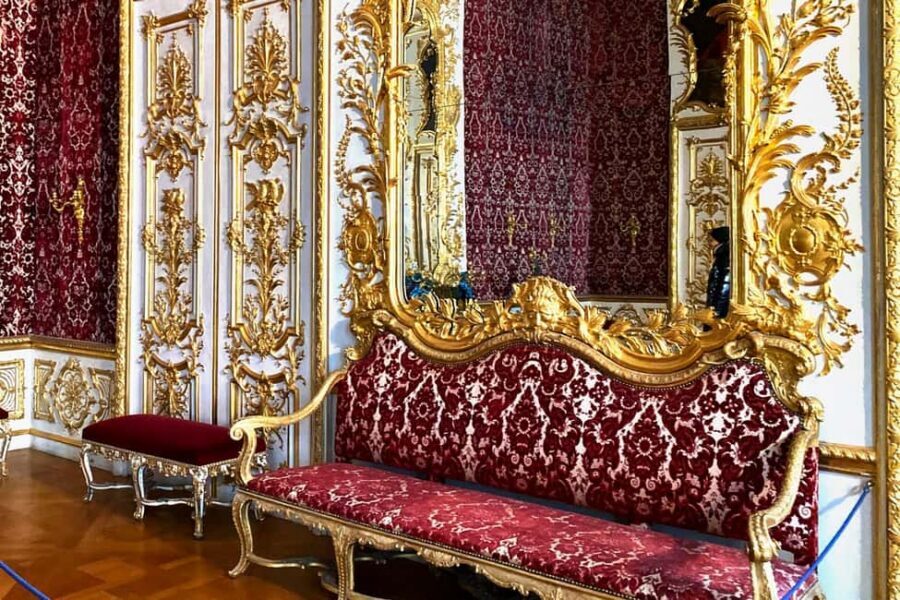 Munich: Residenz Museum Tickets and 2,5-hour Guided Tour - The guide quality: why names like Stephanie and Hannah pop up