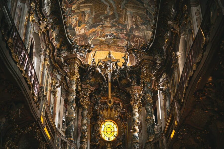 Munich: Spanish Guitar & Bach Toccata at Asamkirche - Who should book this concert, and who might skip it