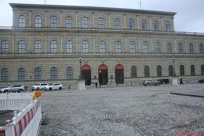 Munich - the essential walking tour - New Town Hall and the Glockenspiel story you’ll remember