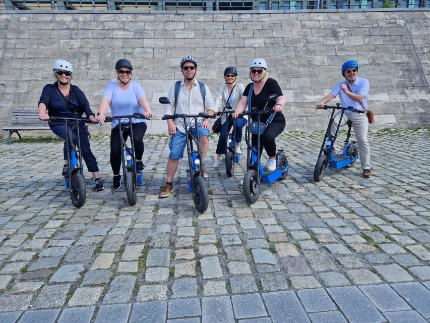 Munich: Top Sights Guided E-Scooter Tour - Hofgarten: A Calm Break in the Middle of Big Sights