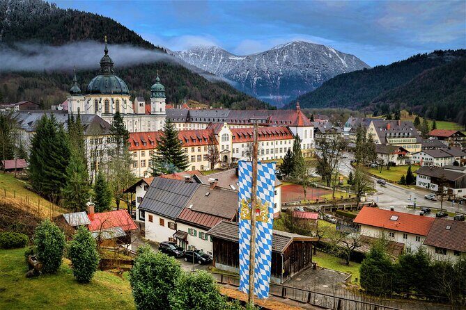 Neuschwanstein Castle, Ettal Abbey and Oberammergau Private Tour from Munich - From Hohenschwangau to Neuschwanstein: Shuttle, Walk, and Inside Access