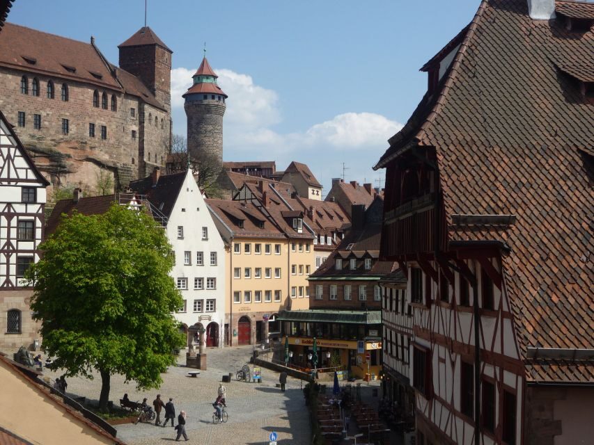 Nuremberg 2-Hour Old Town Highlights Walking Tour in English - Meeting at Hauptbahnhof: start easy, finish in the heart