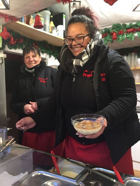 Nuremberg: Christmas City Culinary Tour - Getting your bearings at Fleischbrücke or Starbucks