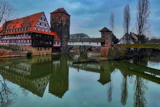 Nuremberg Ghosts and Gallows Evening Walking Tour in English - Albrecht-Dürer-Haus square: stars, sky thoughts, and a lighter tone