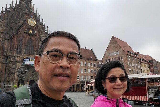 Nuremberg: Medieval Darkness Exploration Game - Entering St. Lorenz: the first clue at Lorenzer Pl. 1