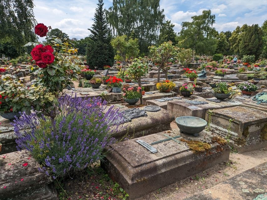 Nuremberg: St. Johannis Friedhof &Hesperidengärten IN GERMAN - Key points worth knowing before you go