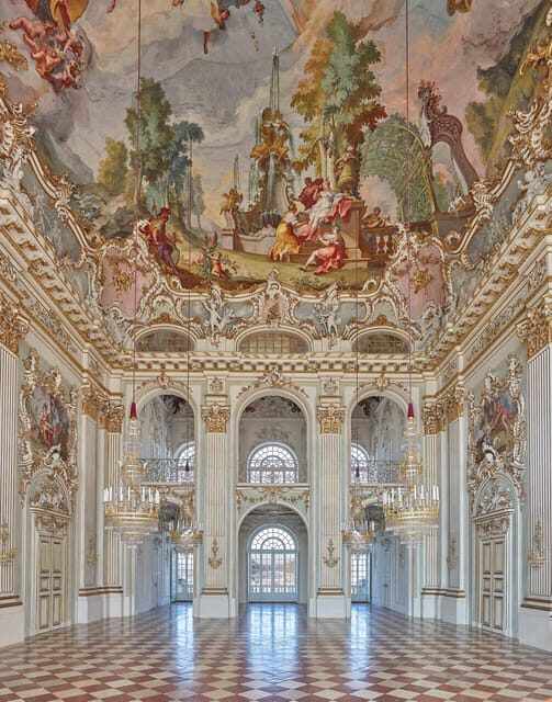 Nymphenburg classical music à la Mozart - What you’ll actually hear: the rotating Mozart-to-modern keyboard mix