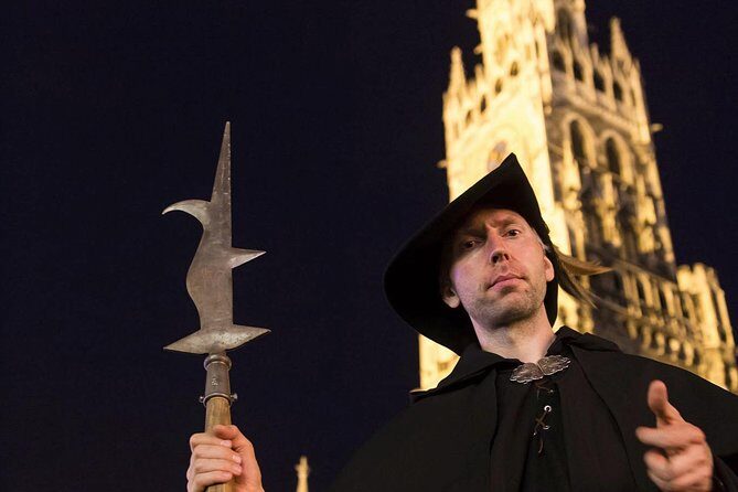 On the road with the night watchman - Why a night watchman tour works so well in Munich
