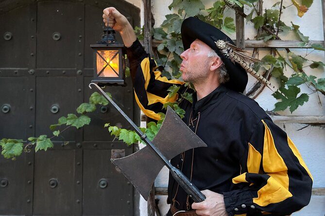 On the road with the night watchman - Stop 4: Frauenkirche through narrow alleys and a tombstone story