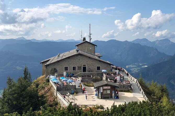 Private Eagle's Nest Tour from Munich ending in Salzburg - Munich start: quick meeting, then scenic driving with photo stops